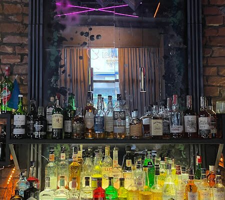 Коктейль-бар Eight Bar у Львові – магія смаків