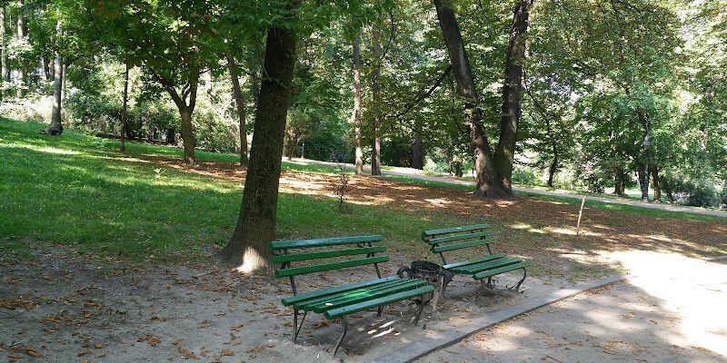 Парк для собак у Львові: безпечний майданчик для вигулу