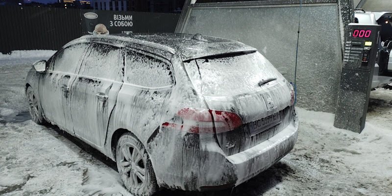 Автомийка у Львові: Fresh CARWASH – чистота авто гарантована