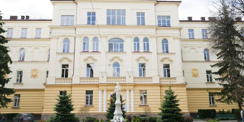 Львів: Пологовий будинок Медінституту – огляд