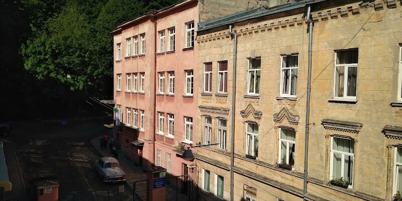 Львів: Лікарня ОХМАТДИТ – консультації спеціалістів