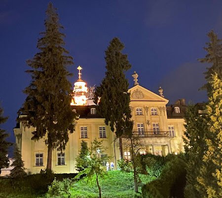 Сад митрополита у Львові: краса та історія міста