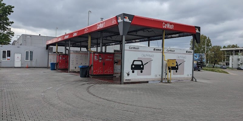 Автомийка самообслуговування у Львові: чистота авто