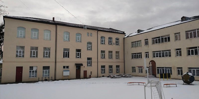 Львів: Школа перукарів у Ліцеї № 57 ім. Короля Данила