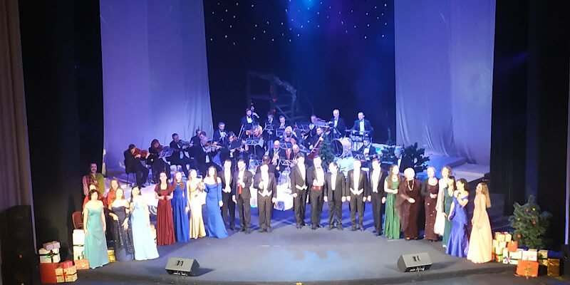 “Львів: Драматичний театр Заньковецької”