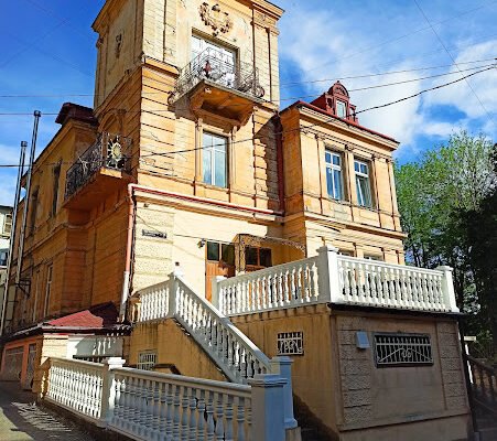 Міні-готель “Вілла Графа” у Львові – комфортний відпочинок