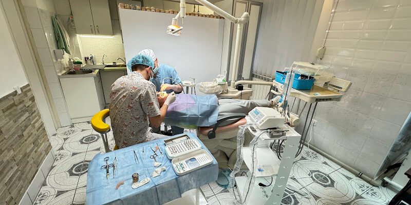 Стоматологічна клініка Олександра Сапожникова, Львів