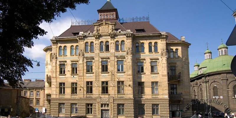 Лікарня КНП: 1-а міська поліклініка у Львові