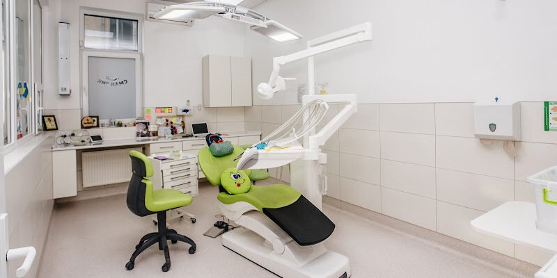 Стоматологічна клініка “Смайлик” у Львові Стоматологічна клініка “Смайлик” у Львові