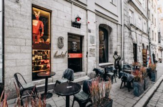 Львів: Готель і кафе Мазох – атмосфера особливості