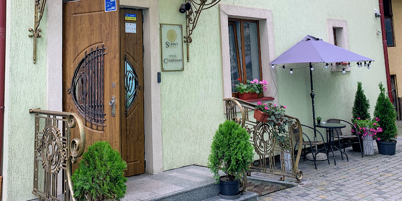 Sunny Hotel у Львові: Комфортний відпочинок для вас!