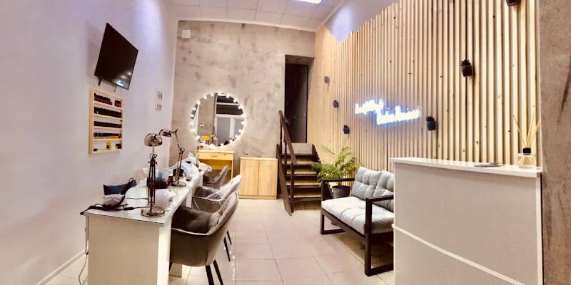 Салон манікюру та педикюру BDCM у Львові