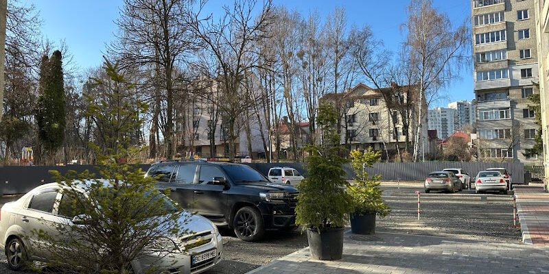 “Туристичний Львів: Твій путівник по місту Лева”