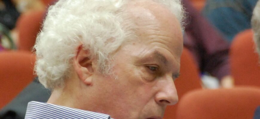 Хто відкрив пріони: дізнайтеся відкривача цих загадкових агентів