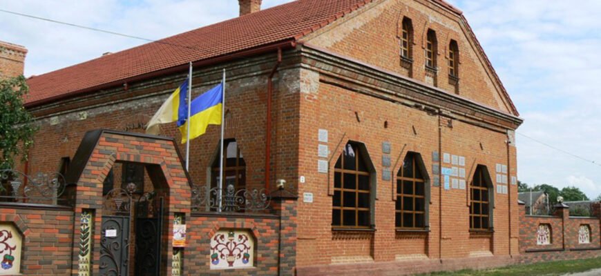 Відкрийте скарби мистецтва в музеї сім’ї Кричевських – атмосферний тур!