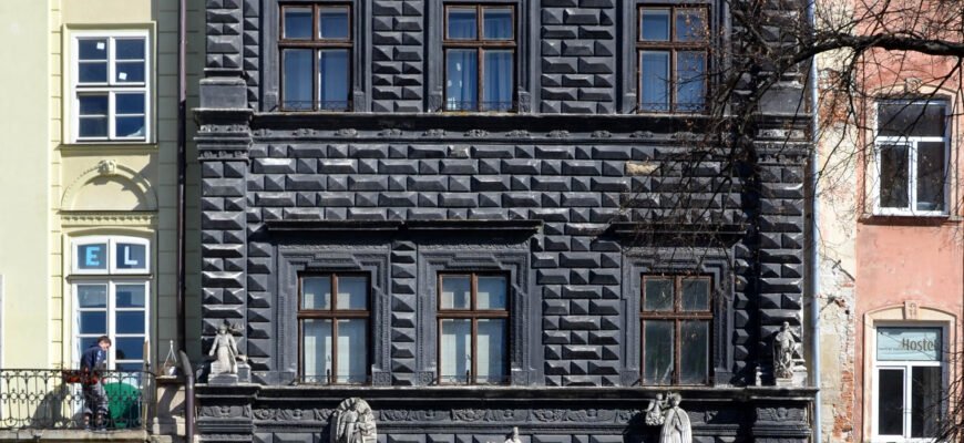 Чорна Кам’яниця: Відкрийте Таємниці Унікального Музею Львова