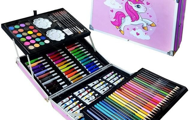 Що подарувати дівчинці на 10 років: ідеї подарунків і рекомендації