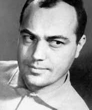 Хто з поетів шістдесятників здобув славу неперевершеного пісняра?