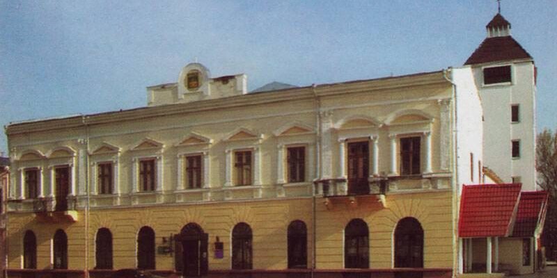 Косівський музей Гуцульщини: Подорож у світ традицій та культури Карпат