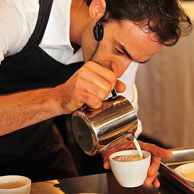 Хто такий бариста: розкриття професії майстра кавових напоїв Хто такий бариста: розкриття професії майстра кавових напоїв