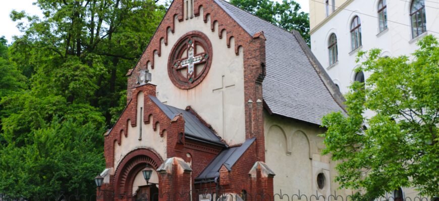 Відвідайте Музей Храм Івана Хрестителя: Історія та Архітектура