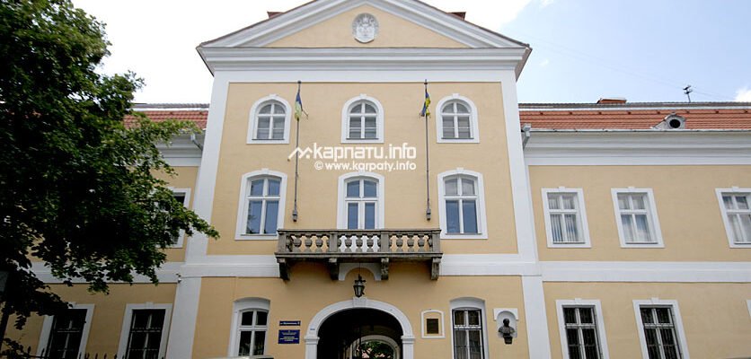 Відкрийте для себе скарби: художній музей Ужгород чекає на вас!