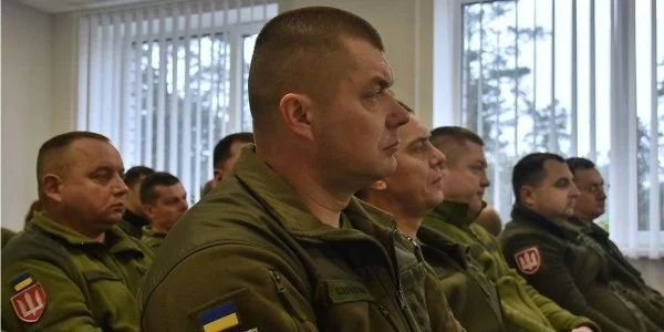 Біографія Віктора Миколайовича Плахтія: Життєвий Шлях та Досягнення