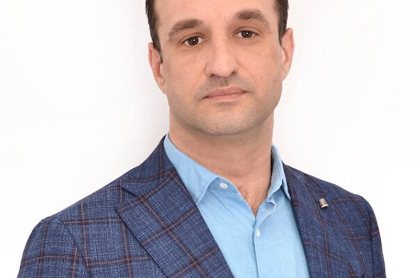 Біографія Стефанишина Михайла Васильовича: життя та досягнення