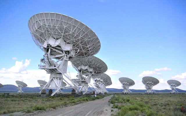 Як розшифровується українською мовою абревіатура SETI?