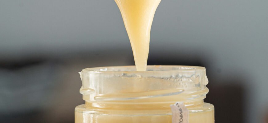 Чи корисний рапсовий мед: користь та потенційна шкода для здоров’я?