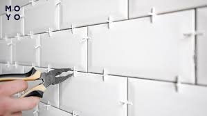 Чи можна класти плитку на плитку: поради та рекомендації для ремонту