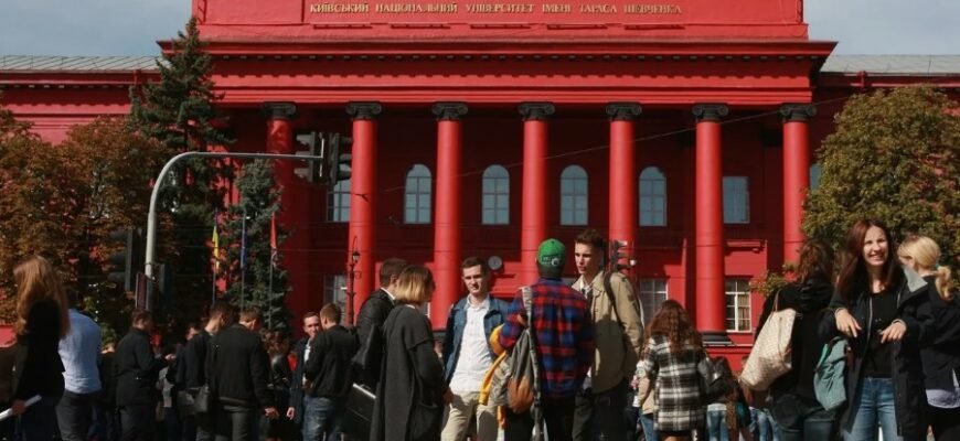 Все, що ви хотіли знати про гомілку: будова, функції та догляд Все, що ви хотіли знати про гомілку: будова, функції та догляд