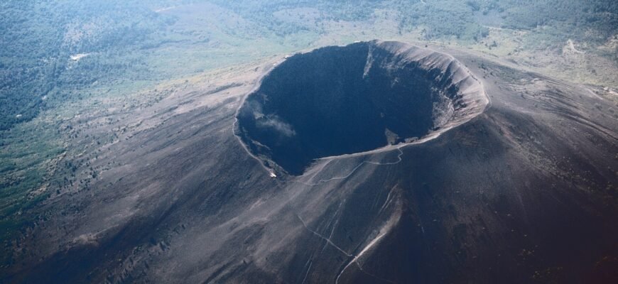 Що таке кратер? Дізнайтеся значення та формування кратерів