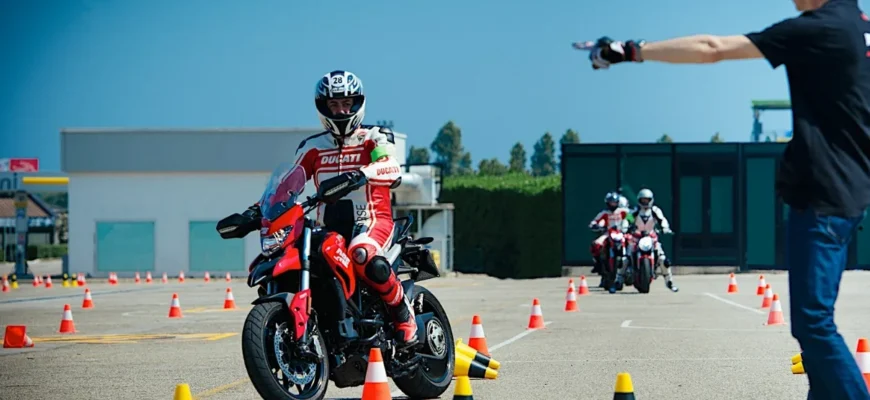 Чи можна їздити на мотоциклі з категорією В: правила та обмеження