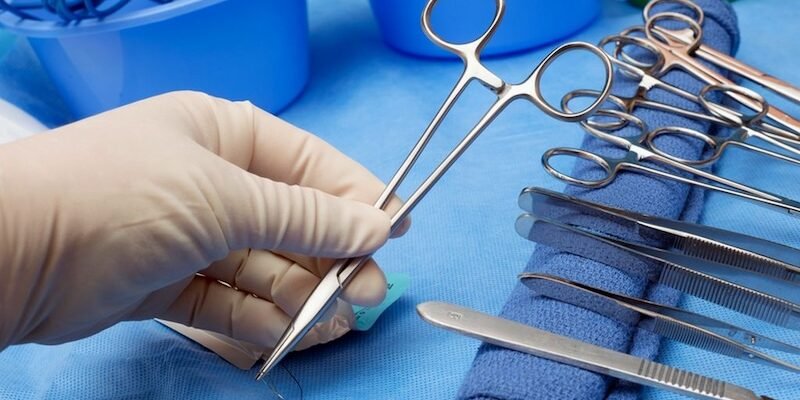 Хірургічні скальпелі та леза: правильний вибір інструментів