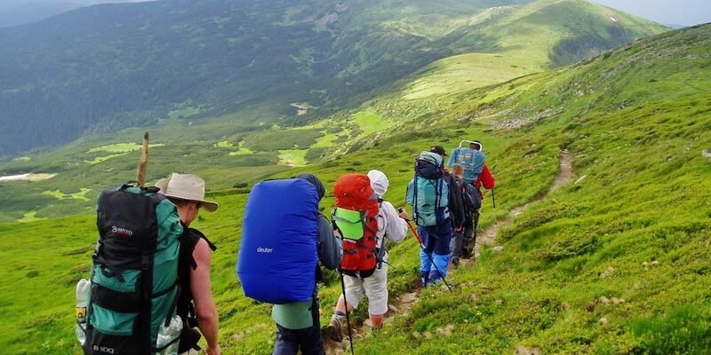 Что включить в программу корпоратива в Карпатах: баланс активностей и отдыха