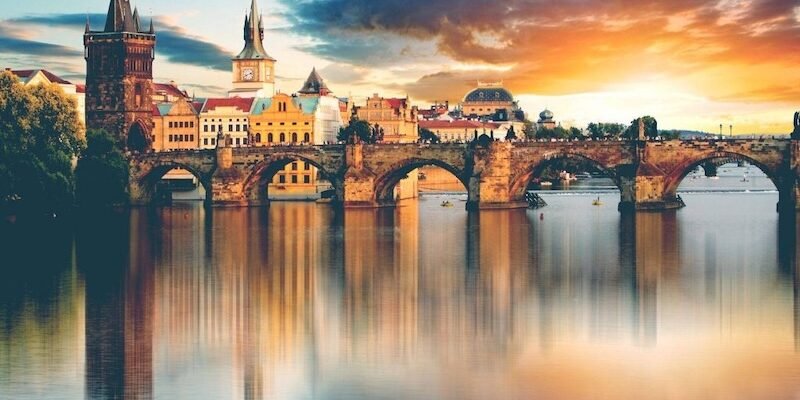 Таксі Ужгород — Прага: як спланувати поїздку між Україною та Чехією