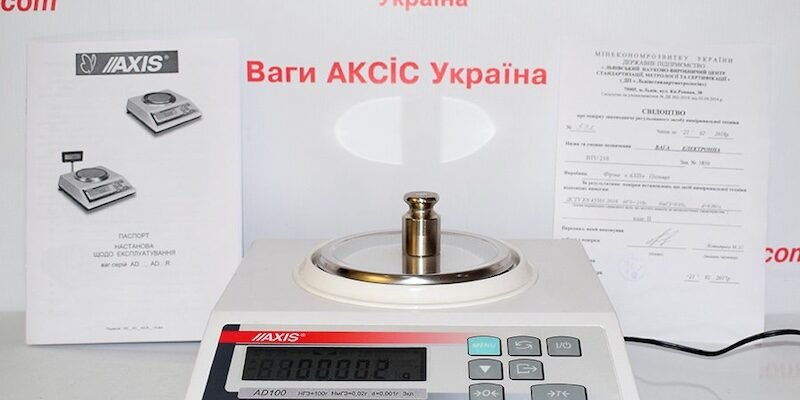 Ваги лабораторні без “сюрпризів”: як обрати модель під ваші процеси, а не під красиві цифри