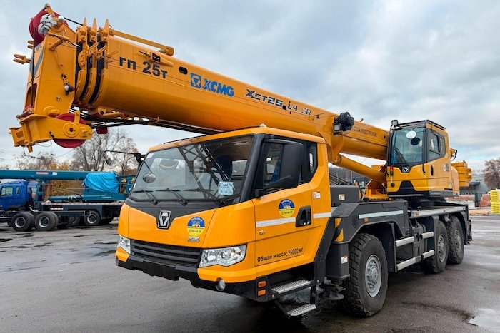 автокран или кран манипулятор