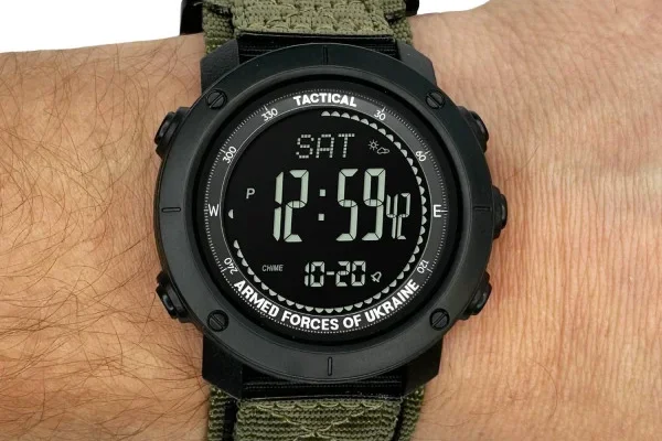 5 причин обрати військовий годинник замість звичайного спортивного