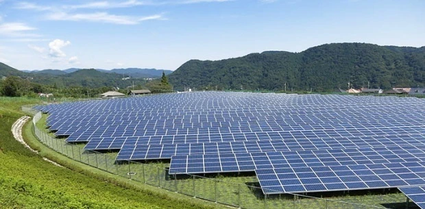 Сонячні електростанції на дахах комерційних будівель: плюси та підводні камені Сонячні електростанції на дахах комерційних будівель: плюси та підводні камені