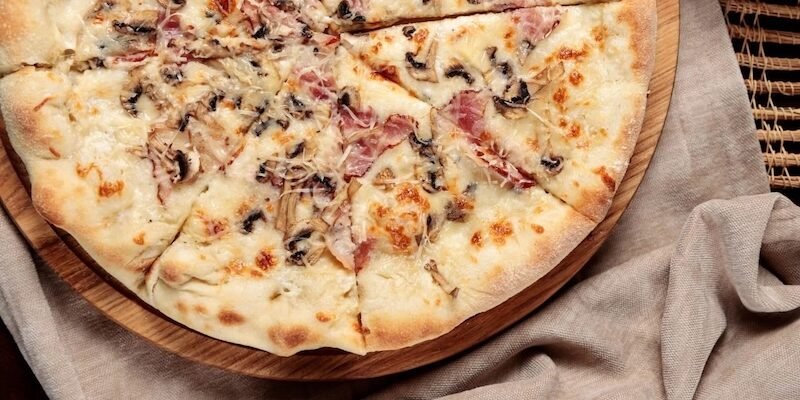 Як замовити смачні суші та піцу в Житомирі