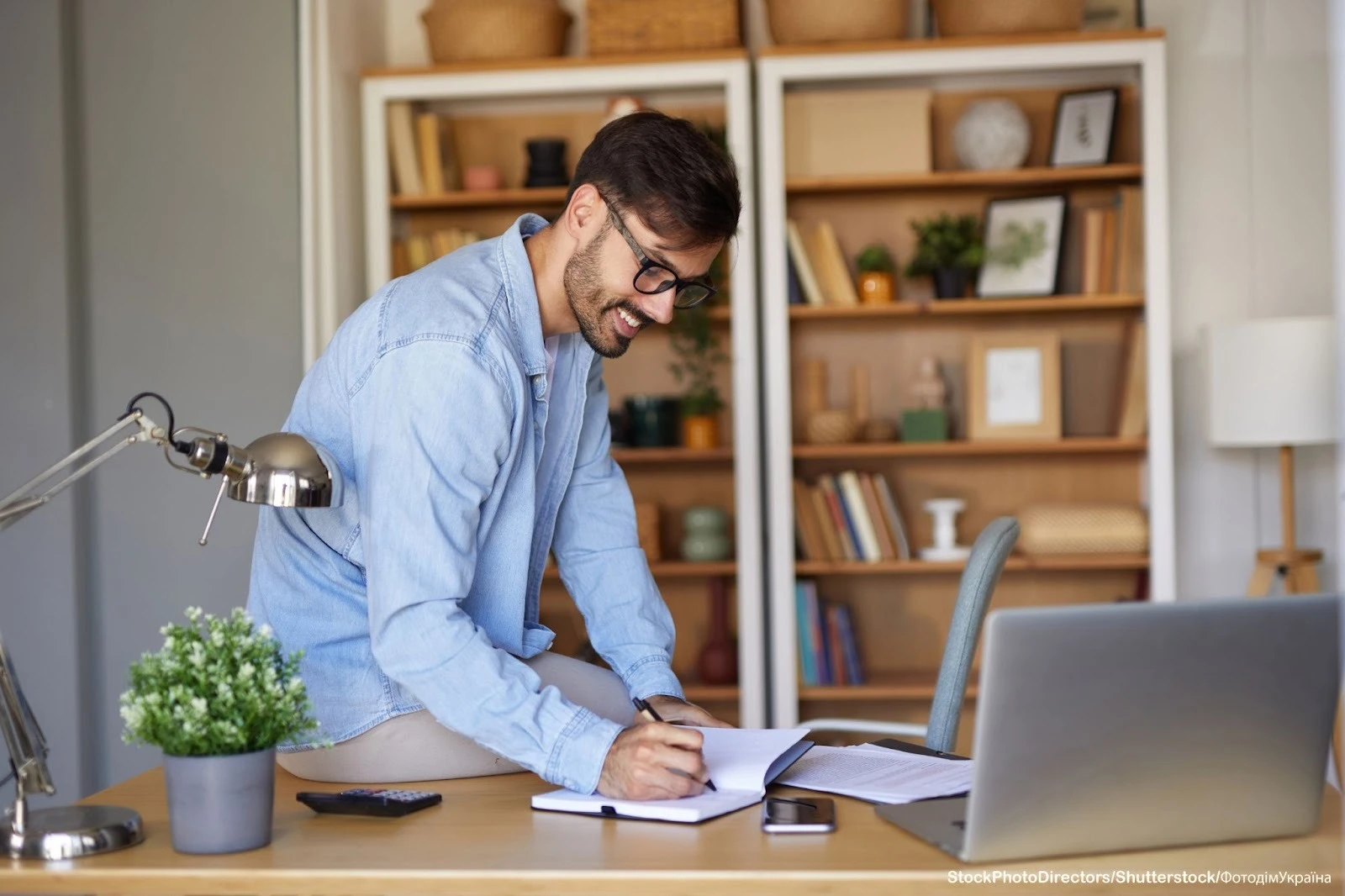 настольная лампа