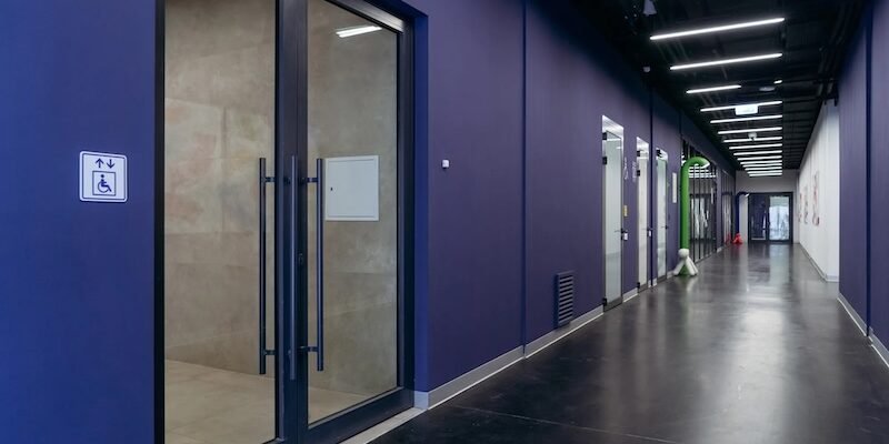 Спеціалізовані двері для цивільного захисту та критичної інфраструктури: вимоги, стандарти, монтаж