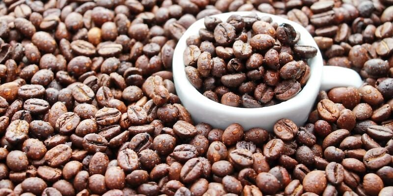 Чек-лист перед замовленням: яку каву купити для кавомашини, щоб вона не гірчила?