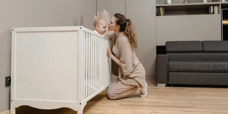 Як організувати безпечне спальне місце для немовляти