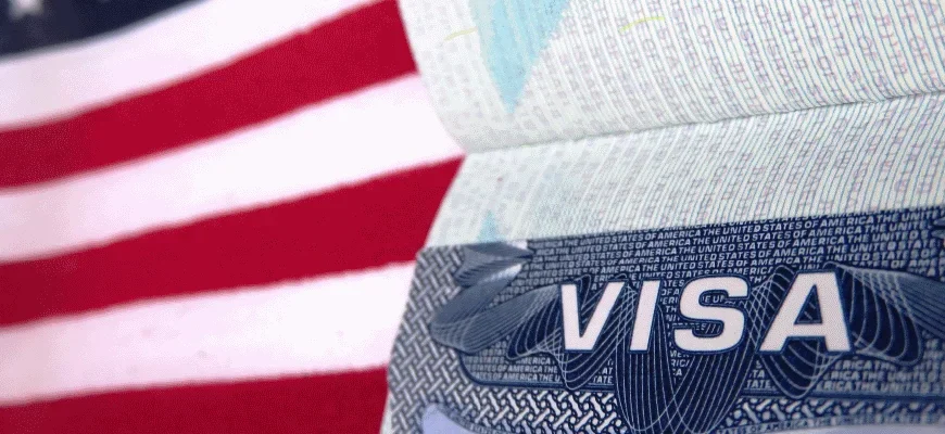 Співбесіда без паніки: як підготуватися до подачі на візу США, щоб історія виглядала логічно