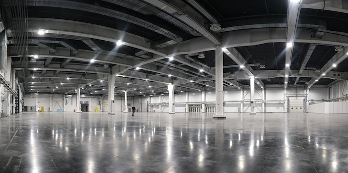 Освітлення у виробничих та складських приміщеннях