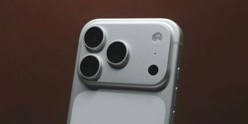 Чим iPhone 17 Pro Max відрізняється від інших моделей лінійки