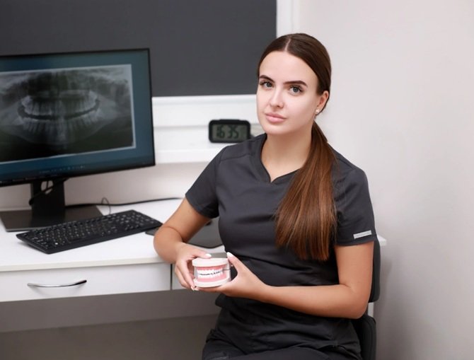 скільки коштує встановити брекети у Львові